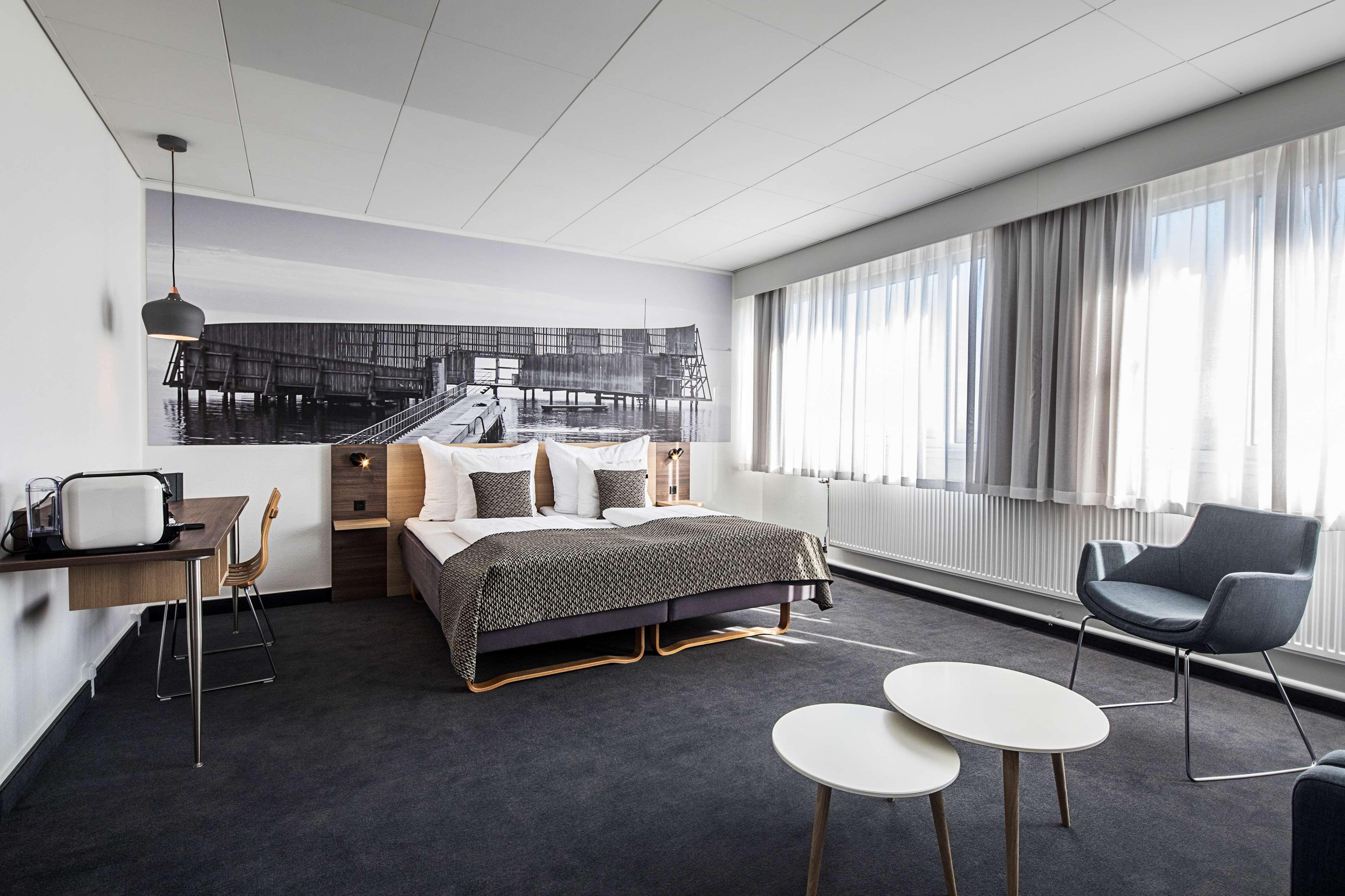 Western Airport Hotell 3*